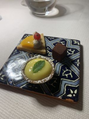 Offered sweets  at Joia Alta Cucina Naturale in Milan