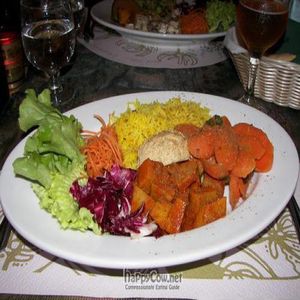 One of the daily specials last week: Curried seitan with rice, steamed carrots, and a pureed tomato/potato/spice mix at Clorofilla in Bologna