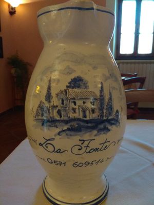 Wonderful restaurant and vineyard at La Fonte in Montespertoli