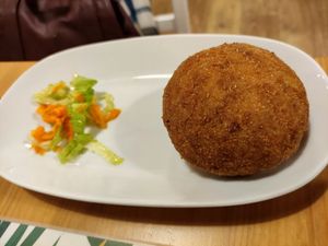 Arancino di seitan at Un Ramerino in Florence