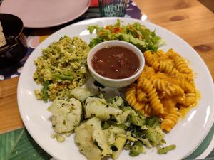 Piatto misto vegano at Un Ramerino in Florence