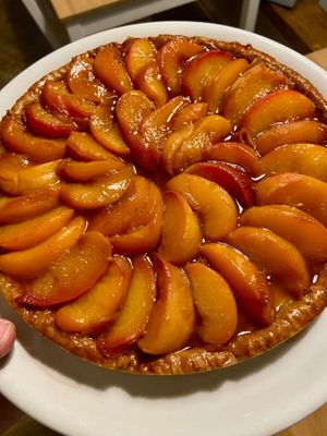 Crostata vegana con pesche at Un Ramerino in Florence