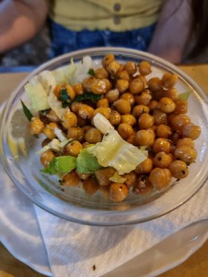 Chick pea starter at Amico Bio - Un Sorriso Integrale in Naples