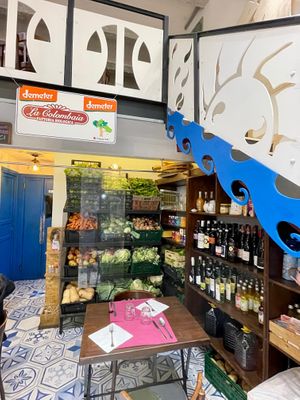 Inside  at Amico Bio - Un Sorriso Integrale in Naples