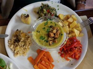 Mixed veg/vegan plate at Amico Bio - Un Sorriso Integrale in Naples