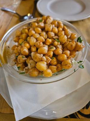 Spicy fried chickpeas at Amico Bio - Un Sorriso Integrale in Naples