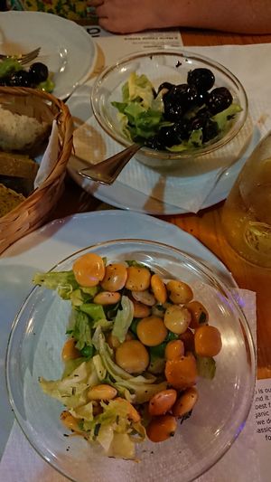 Starters: lupins and spicy olives at Amico Bio - Un Sorriso Integrale in Naples