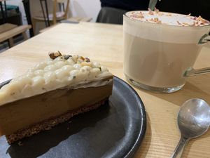 Coffee mousse and rose latte at Sovaga in Toulouse