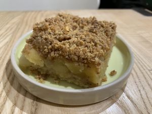 Apple and pear crumble at Sovaga in Toulouse