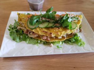 Turmeric Crépe filled with tofu and veggies at Harmonie Bowl & Juice in Strasbourg