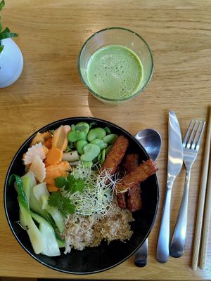 Tempeh bowl at Harmonie Bowl & Juice in Strasbourg