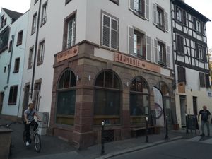 Outside at Harmonie Bowl & Juice in Strasbourg