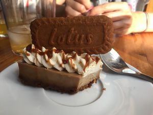 Lotus cheesecake at Jardin Urbano in Valencia