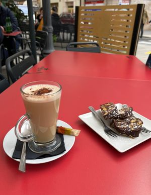 Cacao cappuccino and chocolate salami cake  at Jardin Urbano in Valencia
