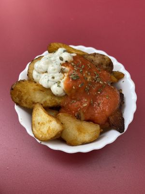  patatas bravas  at Jardin Urbano in Valencia
