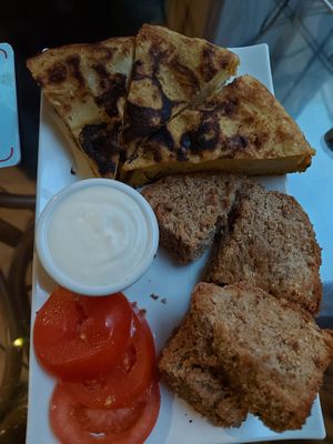 Spanish potatoe omlette at Jardin Urbano in Valencia