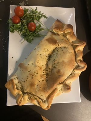  Calzone at Jardin Urbano in Valencia