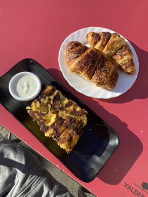 Potato quiche and Chocolate crossaints   at Jardin Urbano in Valencia