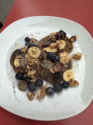 Banana pancakes  at Jardin Urbano in Valencia