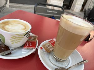 Coffee/Latte with Oatmilk 🧋  at Jardin Urbano in Valencia