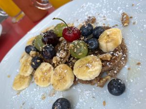 Pancakes with fruit 🥞  at Jardin Urbano in Valencia