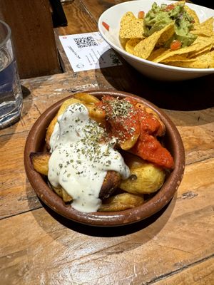 Patatas bravas at Jardin Urbano in Valencia