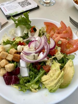 Mixed salad …starter Tuesday’s menu😋  at Jardin Urbano in Valencia
