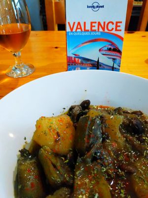 Exquisitooooo at Jardin Urbano in Valencia