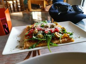 Chickpeazza at Jardin Urbano in Valencia