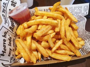 Chips are nice and crunchy at Oh My Greens in Melton South