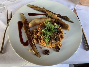 Eingebackene Auberginen mit Morscheln  at GUT LEBEN am Morstein in Westhofen