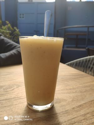 Mango shake  #Veganuary at Capuchino Cafe in La Paz