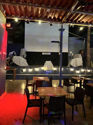 El ecenario   at Capuchino Cafe in La Paz