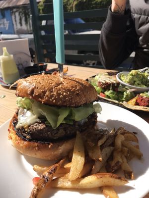 Banana-carota Vegan Burger - delicious at Capuchino Cafe in La Paz