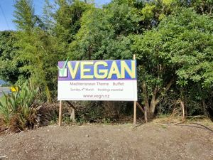 New sign & website: vegn.nz at The Winemakers Daughter in Te Horo