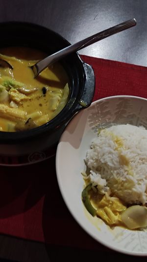  at La Baie d'Halong in Roscoff