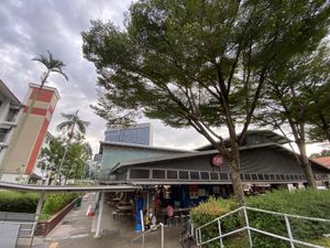 Food center  at Lucky Vegetarian 宏运素食 in Central Singapore