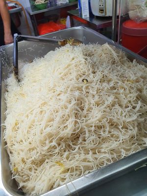 Fried white mee hoon ~' at Fu Yuan Vegetarian Stall - ABC Brickworks Market in Central Singapore