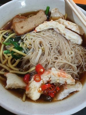 Prawn mee hoon noodle ~ yummy ~ 20/3/21 at Fu Yuan Vegetarian Stall - ABC Brickworks Market in Central Singapore