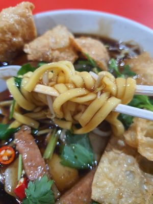 Eewwwww ~ piping hot , sweet sweet taste at Fu Yuan Vegetarian Stall - ABC Brickworks Market in Central Singapore