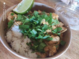 Heerlijke tikki masala van bloemkool (take-out) at Starfish Deli in Antwerpen