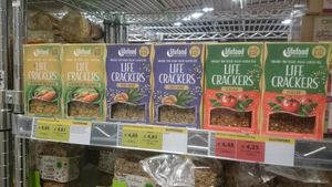 Raw crackers at Bio-Planet in Leuven