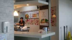 Stall front (photo by VSM) at The Crowded Bowl - Biopolis in West Singapore