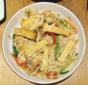 Pad thai at YUZU in Istanbul