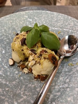 Cauliflower starter with cashew sauce   at Nishta in Dubrovnik