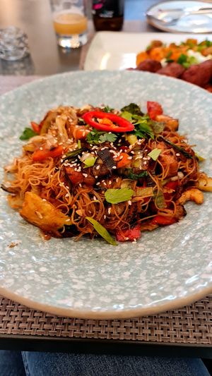 Fried noodles with veg at Nishta in Dubrovnik
