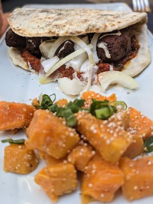 Ćevapčići at Nishta in Dubrovnik