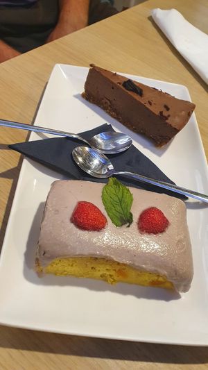 Cake at Nishta in Dubrovnik