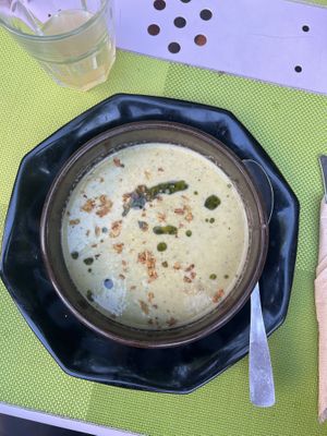 Gaspacho de courgette  at Délices Veggies in Metz
