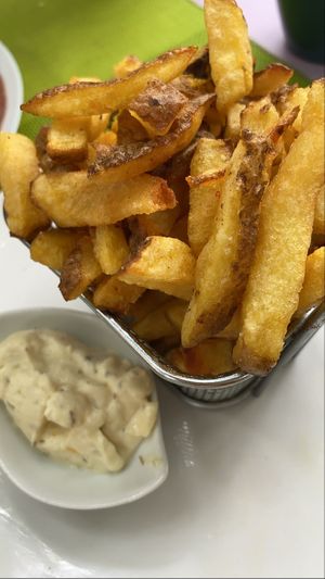 Fries and awesome vegan mayo at Délices Veggies in Metz